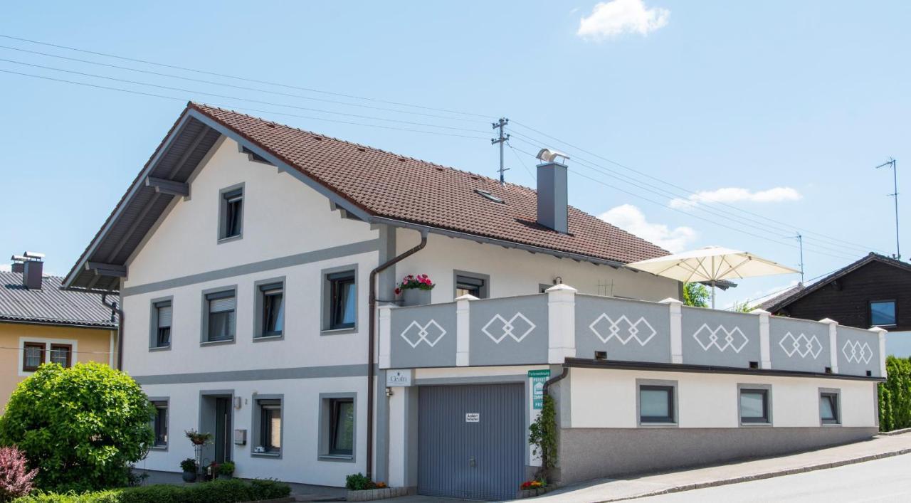Gaestehaus Wuehrer Franking Buitenkant foto