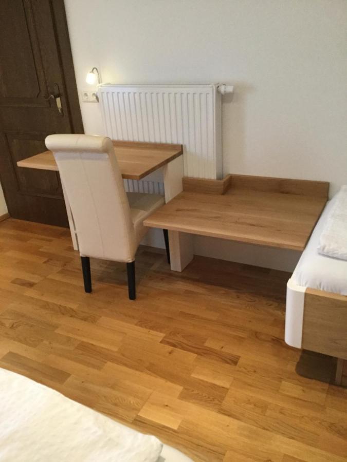Gaestehaus Wuehrer Franking Buitenkant foto