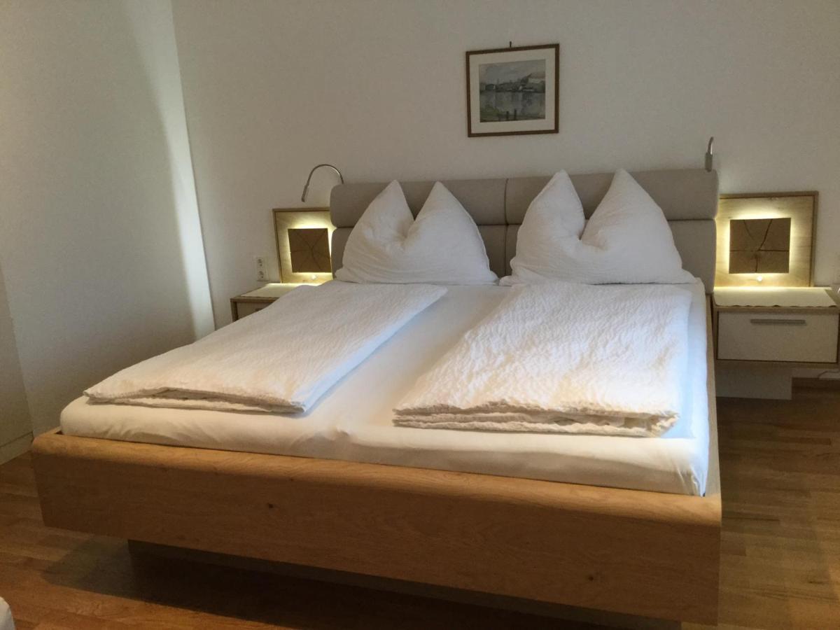 Gaestehaus Wuehrer Franking Buitenkant foto